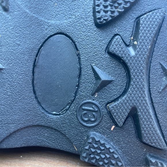 Black Snow Boots Velcro Adjustment Ankle and Top Gussets Size 13 - Picture 11 of 11